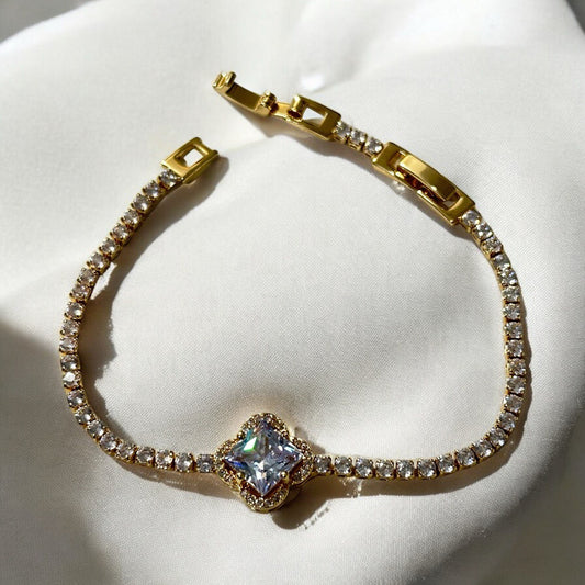 Floral Glow Diamond Bracelet